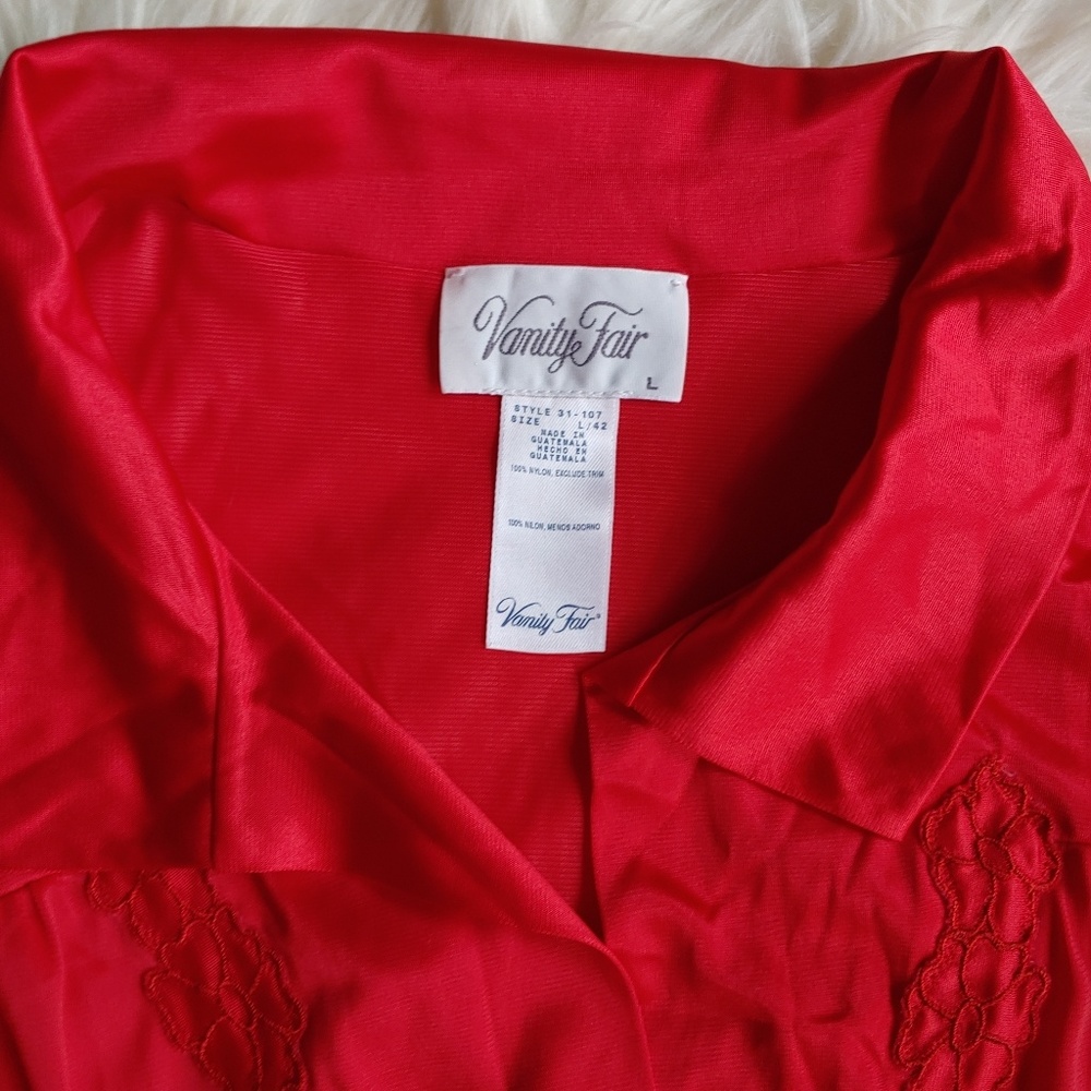 Vanity Fair Red Robe - Picture 6 of 8